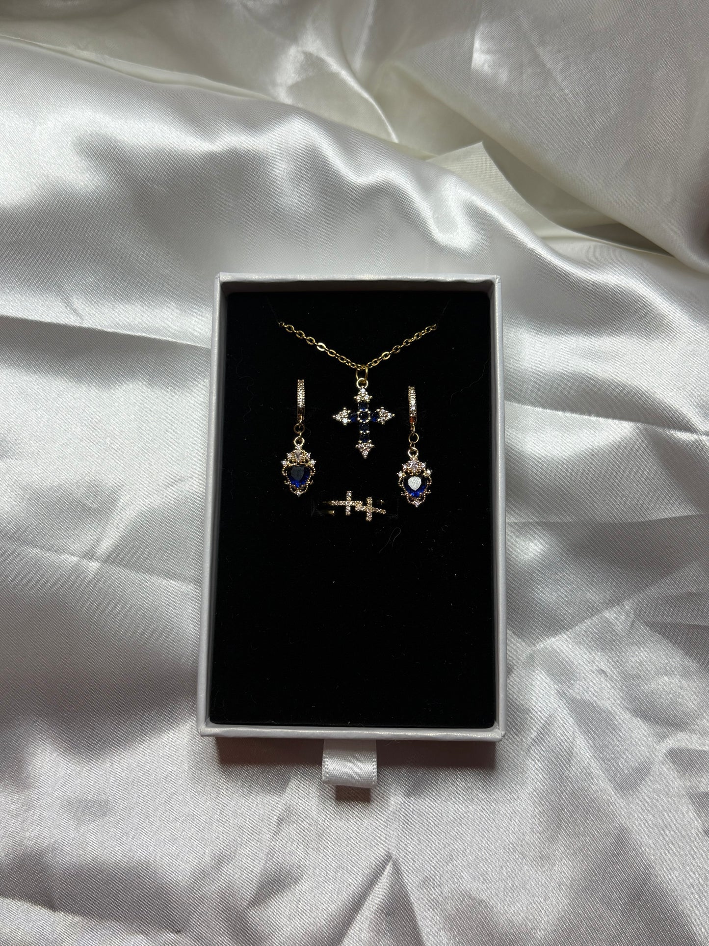 𝑃𝑎𝑟𝑢𝑟𝑒 𝑆𝑒𝑙𝑒𝑠𝑠𝑖𝑎