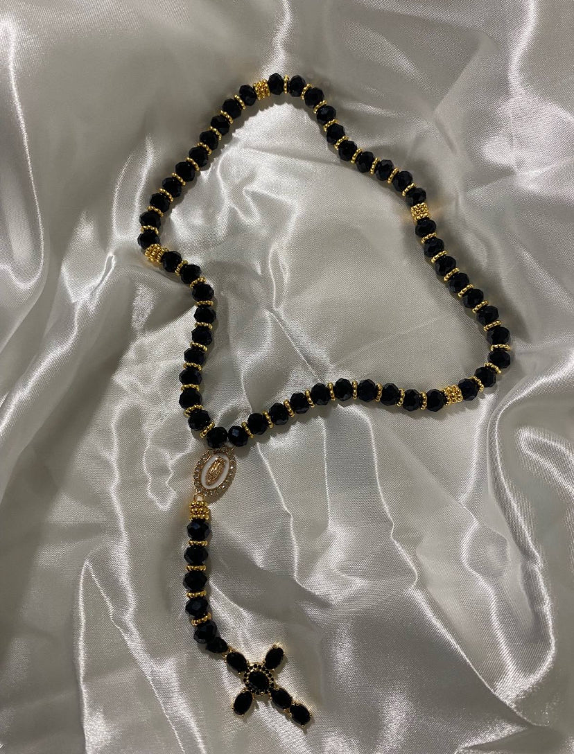 𝐶ℎ𝑎𝑝𝑒𝑙𝑒𝑡 𝑛𝑜𝑖𝑟 𝑒𝑏𝑒𝑛𝑒 [PRECOMMANDE]