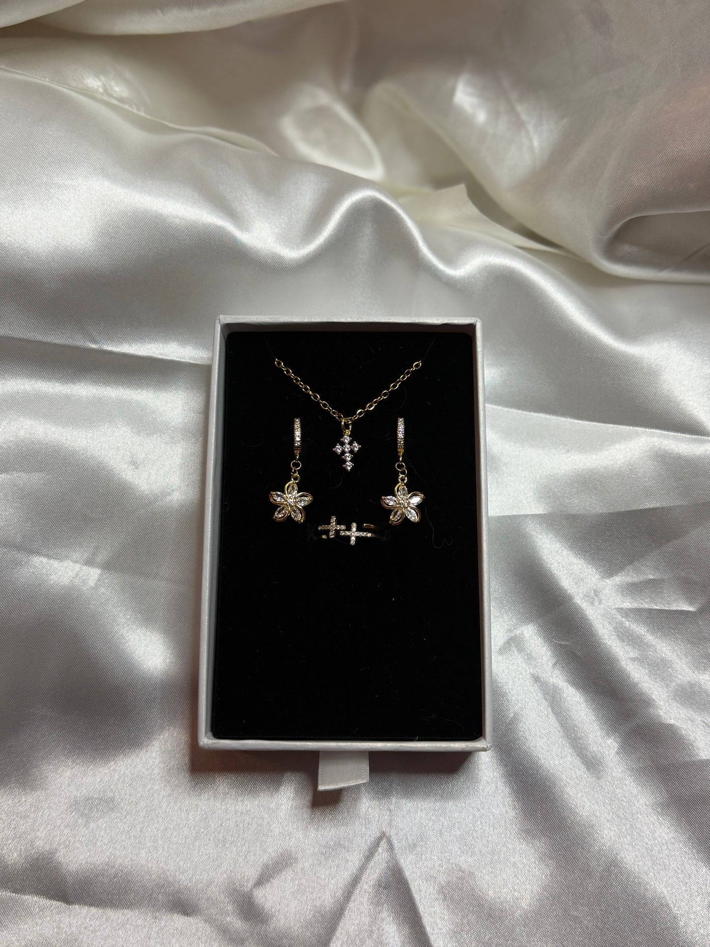 𝑃𝑎𝑟𝑢𝑟𝑒 𝑀𝑎𝑔𝑑𝑎𝑙𝑖𝑛𝑎