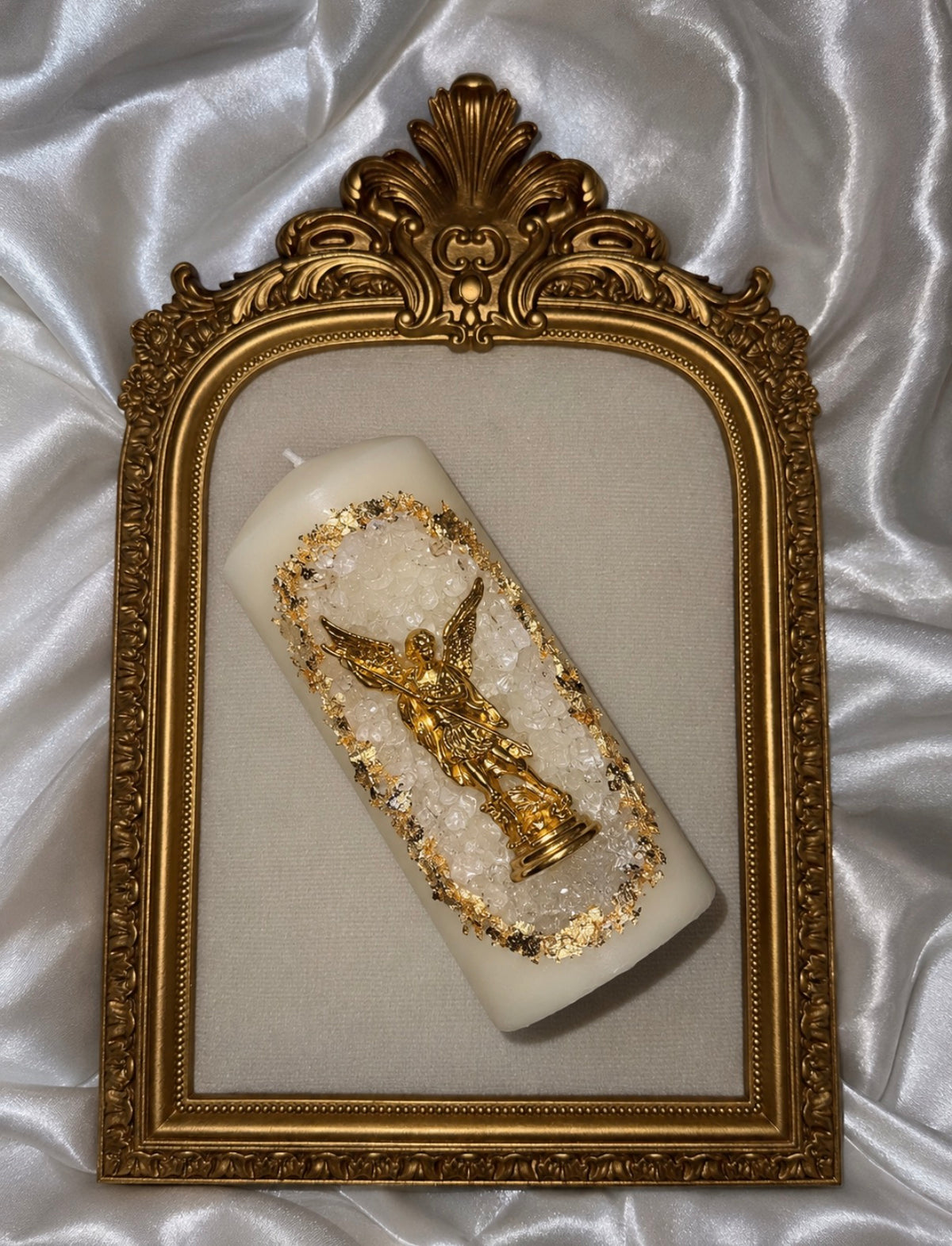 𝐵𝑜𝑢𝑔𝑖𝑒 𝑑𝑒́𝑐𝑜𝑟𝑎𝑡𝑖𝑣𝑒 𝐴𝑟𝑐ℎ𝑎𝑛𝑔𝑒