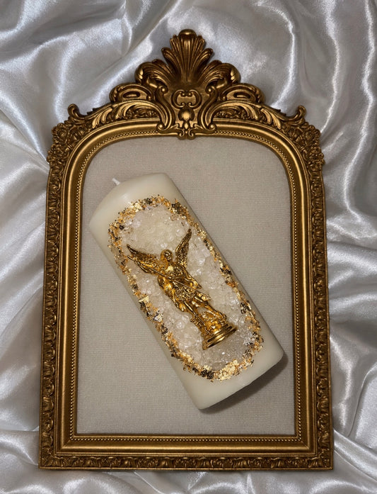 𝐵𝑜𝑢𝑔𝑖𝑒 𝑑𝑒́𝑐𝑜𝑟𝑎𝑡𝑖𝑣𝑒 𝐴𝑟𝑐ℎ𝑎𝑛𝑔𝑒